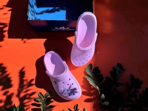 Güneş Işığında Renk Değiştiren Terlik Türkiye’de Üretildi