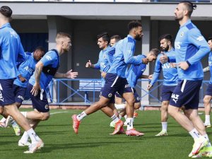 Fenerbahçe, Trabzonspor Maçının Taktiğini Çalıştı