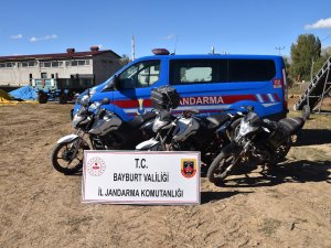 Bayburt’ta Motosiklet Hırsızı 4 Kişi Tutuklandı