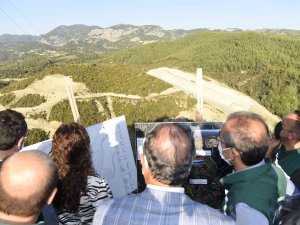 Milletvekili Durmuşoğlu Ve Dsi̇ Genel Müdürü Yıldız Savrun Barajı’nda İncelemede Bulundu