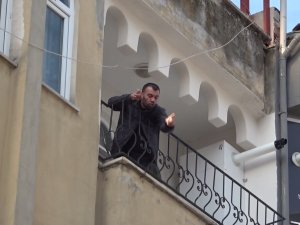 Kedisinin Ölümünden Veterineri Sorumlu Tuttu, Klinik Çalışanını Darp Etti