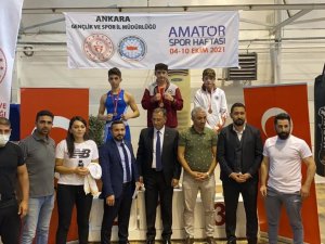 Demir Yumruklar Mamak’ı Gururlandırdı