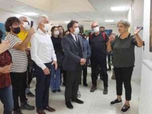 Balıkesir’de Kadın Ressam Çiftçi Eğitim Merkezinde Sergi Açtı