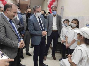 Ağrı’da Tübi̇tak 4006 Bilim Fuarı Açıldı