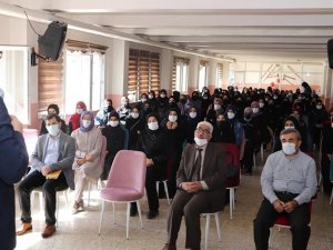 Müftü Akkuş Öğrencilerle Bir Araya Geldi