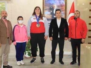 Dünya 3’üncüsü Olan Öztürk Ödüllendirildi