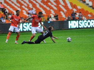 Süper Lig: Adana Demirspor: 0 - Yeni Malatyaspor: 1 (İ̇lk Yarı Sonucu)