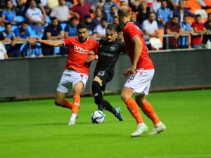 Süper Lig: Adana Demirspor: 0 - Yeni Malatyaspor: 1 (İ̇lk Yarı)
