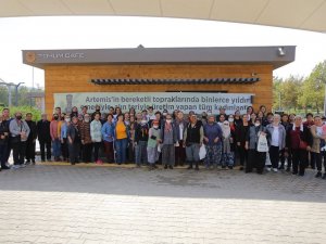 Selçuk’un Kadın Üreticileri Efes Tarlası Yaşam Köyünde Bir Araya Geldi