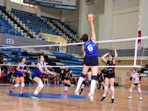 "Bizim Kızlar" Lige Galibiyetle Başladı
