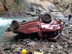 Gece Aracı Dereye Uçan Sürücünün Bugün Cesedi Bulundu