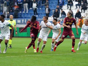 Süper Lig: Kasımpaşa: 0 - Göztepe: 0 (İ̇lk Yarı)