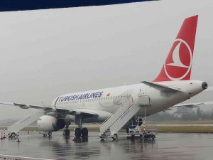 Yağmur Yağdı Thy Uçuşu Gerçekleştiremedi