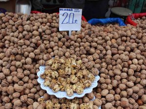 Çetin Ceviz Enflasyonun Tersine Gidiyor