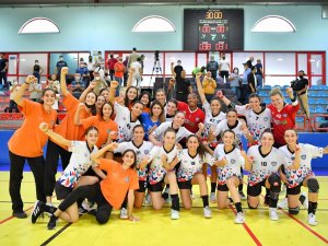 Mavi Kelebeklerin Galibiyet Serisi Sürüyor