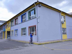 Aliağa Belediyesi’nden Eğitim Kurumlarına Destek