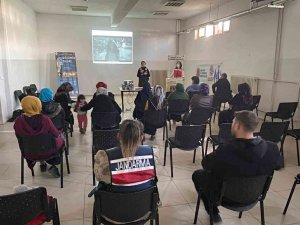 Ardahan’da ‘En İ̇yi Narkotik Polisi Anne’ Kampanyası Başladı