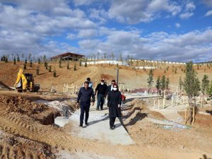 Akyurt Millet Bahçesi’nde Ağaçlar Dikiliyor