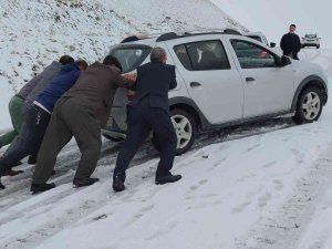 Bahçesaray’da Kış Çilesi Erken Başladı
