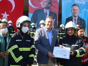 Gönüllü İtfaiyeciler Göreve Başladı