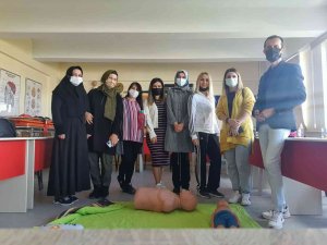 Anaokulu Öğretmenlerine İlk Yardım Eğitimi