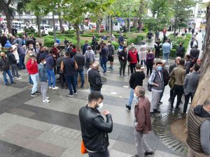 Trabzon Şehir Merkezinde Gerginliğe Neden Olan Biri Bayan 4 Kişi Gözaltına Alındı