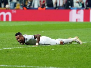 Uefa Şampiyonlar Ligi: Beşiktaş: 1 - Sporting Cp: 3 (İ̇lk Yarı)