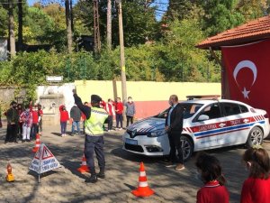 Zonguldak’ta Jandarma Ekipleri Servis Araçlarını Denetledi