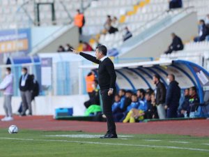 Hüseyin Eroğlu: "Ümraniyespor’u Yenmek Zorundayız"
