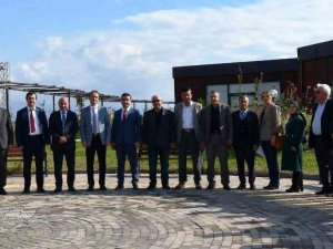 Oral: “Her Zaman Bir Ve Beraberiz”
