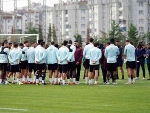 Emre Belözoğlu: "Bu Başlangıcın Tek Maçlık Bir Motivasyon Olmadığını Göstermek İstiyoruz"