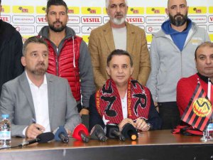 Galatasaray’ın Eski Futbolcusu Suat Kaya Eskişehirspor’un Başına Geçti