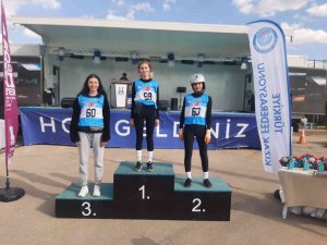 Gedizli Sporcular Tekerlekli Kızak Şampiyonasına Katıldılar