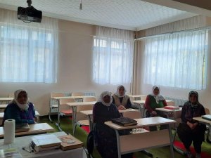 Kavaklı Ve Balçıkhisar Köylerinde Yetişkinlere Kur’an-ı Kerim Okuma Kursu