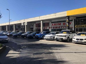 Satılamayan İkinci El Araçlar Oto Galerilerde Kapasiteyi Doldurdu