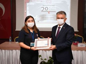 Vali Yazıcı:" Önce İyi İnsan Sonra İyi Doktor, Mühendis, Esnaf, Şoför Yetiştirelim"