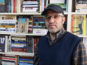 Öğretmeninin Aşıladığı Kitap Aşkı, Sahafçı Yaptı