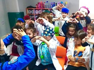 Van Polisi Minik Öğrencilerle Bir Araya Geldi