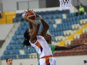 Çukurova Basketbol Yenişehir Belediyesi, Evinde Rahat Kazandı