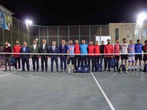 Cizre’de Ayak Tenisi Turnuvası Yapıldı