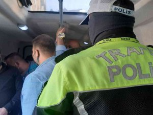 Giresun’da Polisten Ayakta Yolcu Denetimi