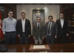 Eskişehir Basket Kulübü Yöneticileri Başkan Ataç’ı Ziyaret Etti