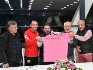 Isparta Belediye Başkanı Başdeğirmen’den Ispartaspor’a Moral Yemeği