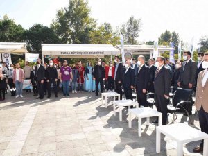 Üniversitelilere Her Alanda Tam Destek