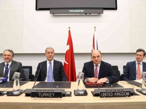 Milli Savunma Bakanı Akar, İ̇ngiltere Savunma Bakanı Wallace İle Görüştü