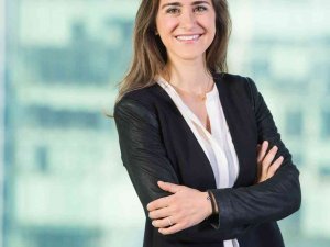 Esra Eczacıbaşı Coşkun’a ’Yılın Dijital Dönüşüm Lideri’ Ödülü