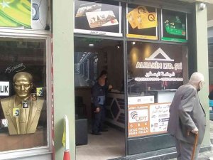 Zabıtayı Görüp Kaçan İşletme Sahipleri Cezadan Kaçamadı