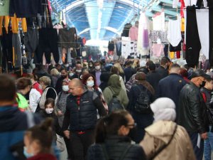 Komşular, Edirne’deki ’Sosyete Pazarı’na Akın Etti