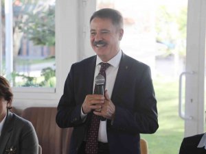 Başkan Deveci’den Muhtarlara: “Dayanışmayı Güçlendirelim”