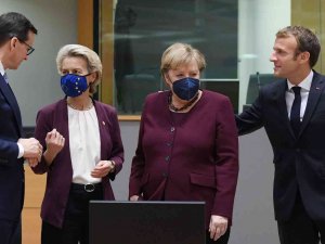 Ab Liderler Zirvesi’nde Merkel’e Veda